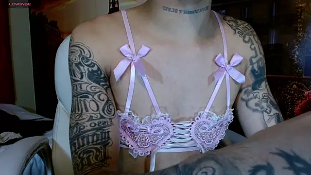Gabi Prince online show from 10/15/25, 07:33