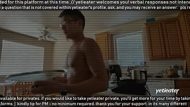 Snapshot of yetieater chatting on 07/06/26, 03:58 yetieater online show from 07/06/26, 03:58