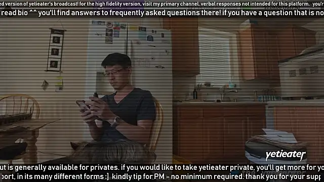 Snapshot of yetieater chatting on 01/13/25, 09:42 yetieater online show from 01/13/25, 09:42