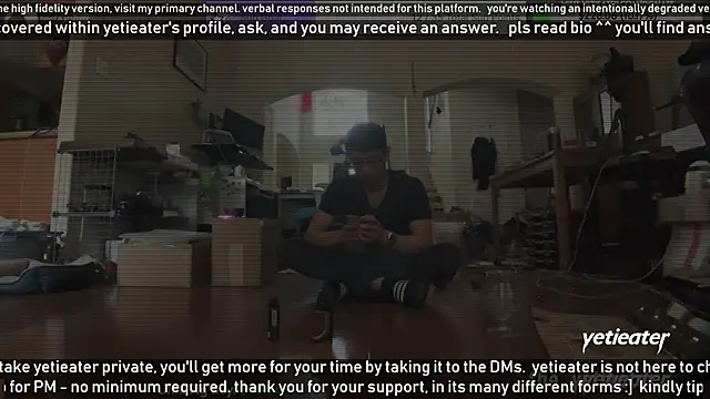 Snapshot of yetieater chatting on 01/17/25, 09:39 yetieater online show from 01/17/25, 09:39