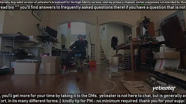 Snapshot of yetieater chatting on 01/19/25, 09:55 yetieater online show from 01/19/25, 09:55