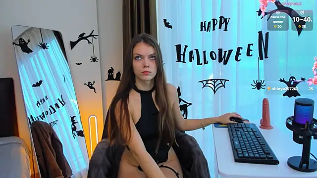 Alice neon online show from 11/01/25, 12:28