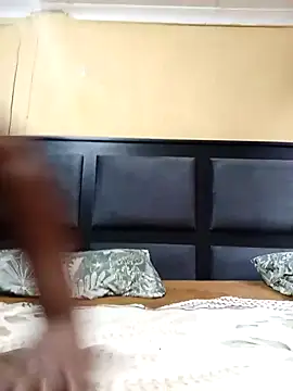 JuicyMilkyTizzy online show from 03/06/26, 08:42