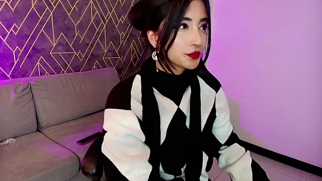 Tahara Romanov online show from 05/05/26, 03:15