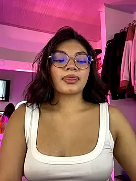 Snapshot of _Camilaaa_ chatting on 09/11/25, 06:30 Camilaaa online show from 09/11/25, 06:30