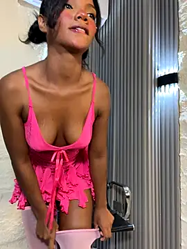 PinkyMoon online show from 11/19/25, 02:55