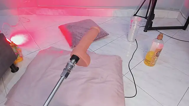 Snapshot of Melissa_23_ chatting on 01/05/26, 08:12 Melissa 23 online show from 01/05/26, 08:12