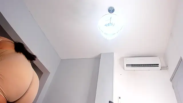 Snapshot of Melissa_23_ chatting on 01/16/26, 08:02 Melissa 23 online show from 01/16/26, 08:02