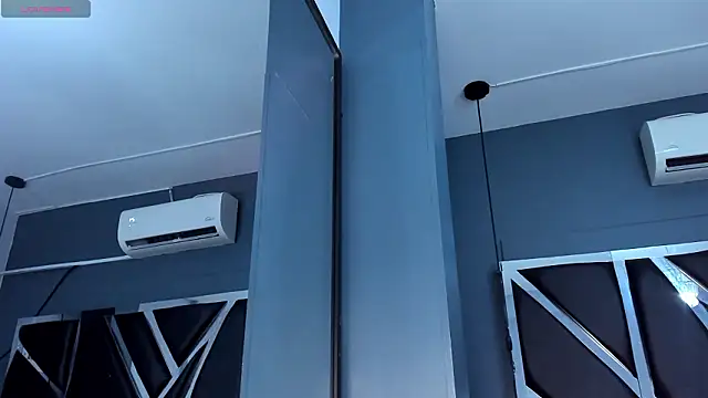 Snapshot of Melissa_23_ chatting on 02/25/26, 11:43 Melissa 23 online show from 02/25/26, 11:43