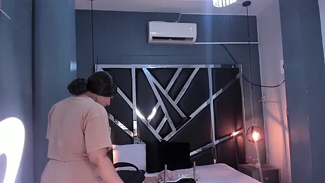 Melissa 23  online show from 03/11/26, 11:48