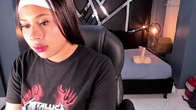 Melissa 23  online show from 12/18/25, 06:45