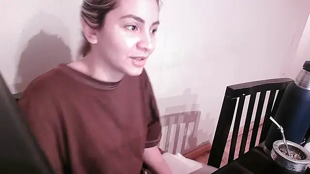 Snapshot of valenseleni chatting on 09/14/25, 09:59 valenseleni online show from 09/14/25, 09:59