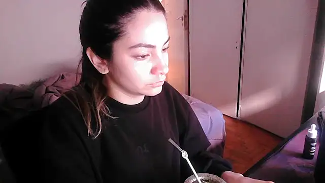 Snapshot of valenseleni chatting on 09/09/25, 06:28 valenseleni online show from 09/09/25, 06:28