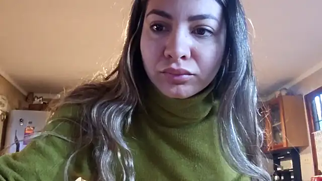 Snapshot of valenseleni chatting on 10/08/25, 02:07 valenseleni online show from 10/08/25, 02:07