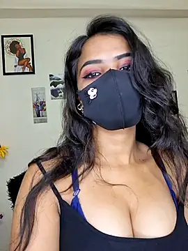 Snapshot of Noor-Bold chatting on 11/28/25, 03:17 Noor-Bold online show from 11/28/25, 03:17