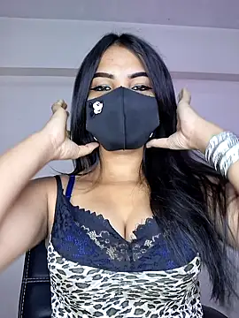 Snapshot of Noor-Bold chatting on 11/15/25, 02:04 Noor-Bold online show from 11/15/25, 02:04