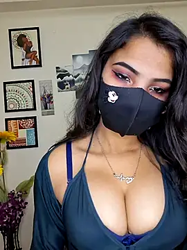 Snapshot of Noor-Bold chatting on 12/16/25, 01:54 Noor-Bold online show from 12/16/25, 01:54