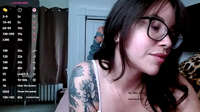 autumnb712 online show from 09/29/25, 04:34