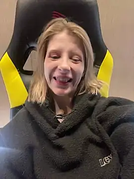 amorearte m online show from 03/02/25, 11:09