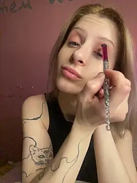 amorearte m online show from 12/05/25, 02:48