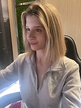 amorearte m online show from 03/18/25, 11:09