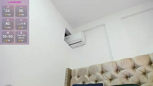 ArianaaGrace online show from 02/26/26, 07:47