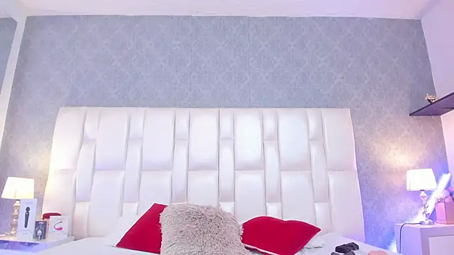 ArianaaGrace online show from 09/27/25, 07:31