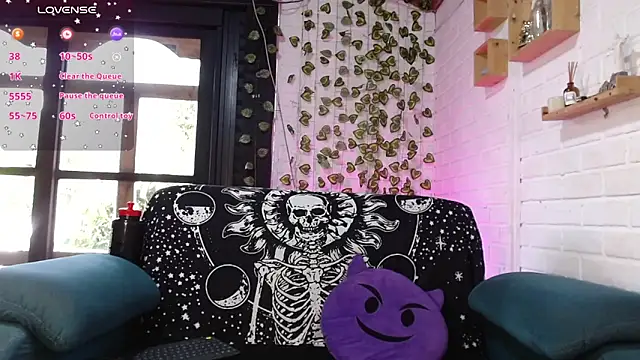 LiraSonnett online show from 02/04/26, 09:10