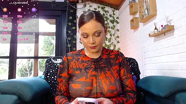 LiraSonnett online show from 02/24/26, 10:10