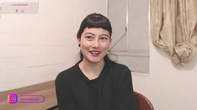 Snapshot of Laury_uri chatting on 02/16/26, 12:31 Laury uri online show from 02/16/26, 12:31