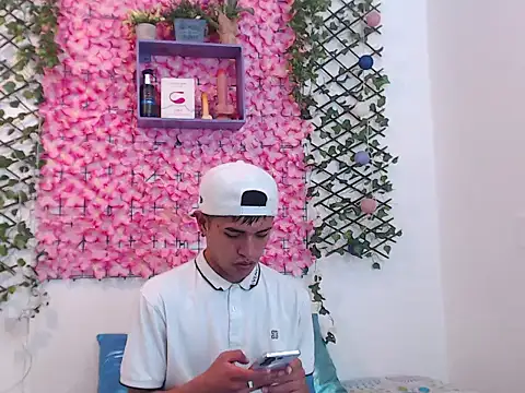 willians   0 online show from 10/21/25, 04:12