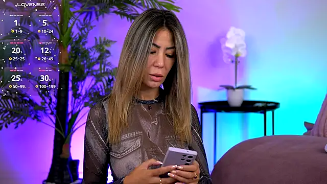 SophiaPotts online show from 10/10/25, 03:18