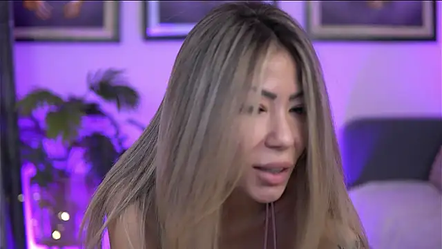 SophiaPotts online show from 05/18/26, 02:01