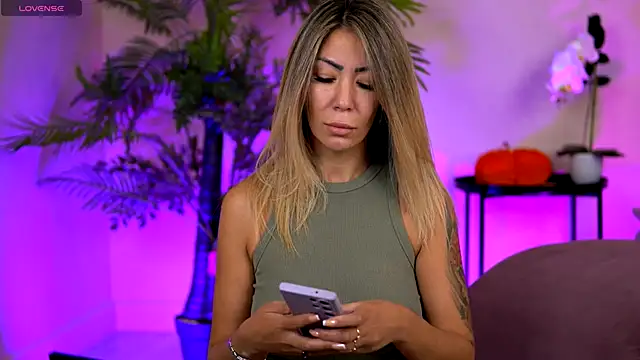 SophiaPotts online show from 11/03/25, 03:23