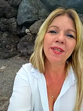 Melody73 online show from 10/27/25, 11:11