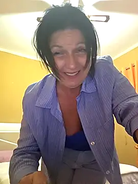 Snapshot of Melody73 chatting on 02/19/26, 06:49 Melody73 online show from 02/19/26, 06:49