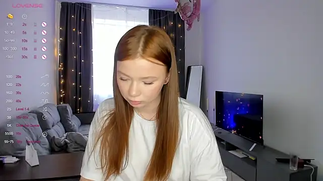 Snapshot of dinky__emily chatting on 03/08/25, 09:50 dinky emily online show from 03/08/25, 09:50