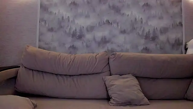 Snapshot of imyourdreams chatting on 03/01/25, 10:24 imyourdreams online show from 03/01/25, 10:24