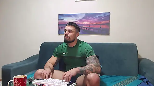 Tiberius hunk online show from 01/13/26, 05:28