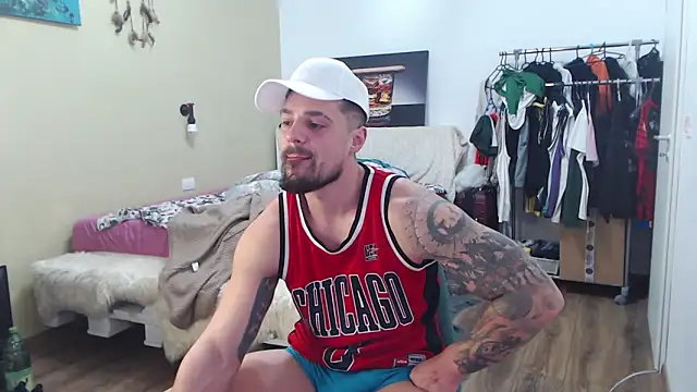 Tiberius hunk online show from 02/14/26, 06:35