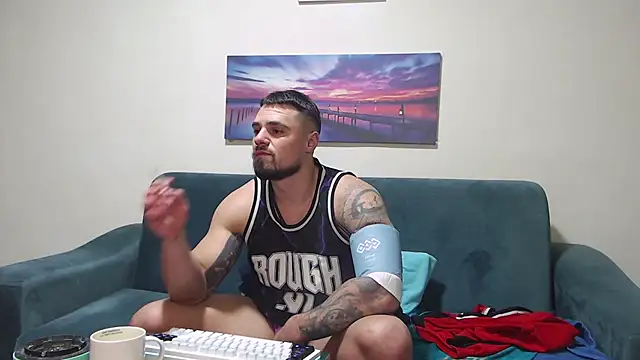 Tiberius hunk online show from 01/08/26, 07:53