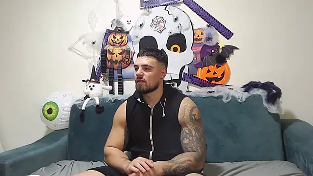 Snapshot of Tiberius_hunk chatting on 10/26/25, 05:57 Tiberius hunk online show from 10/26/25, 05:57