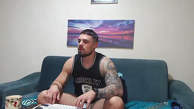 Tiberius hunk online show from 01/15/26, 05:11
