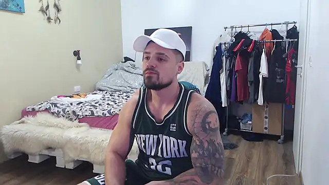 Tiberius hunk online show from 02/22/26, 05:25