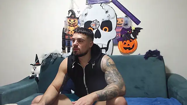 Snapshot of Tiberius_hunk chatting on 11/09/25, 02:54 Tiberius hunk online show from 11/09/25, 02:54