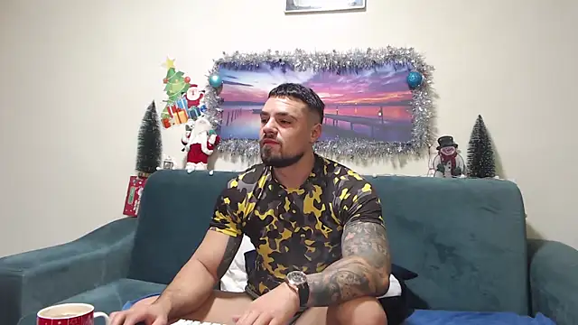 Snapshot of Tiberius_hunk chatting on 12/20/25, 09:34 Tiberius hunk online show from 12/20/25, 09:34