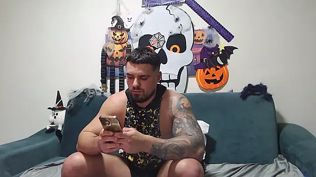 Snapshot of Tiberius_hunk chatting on 11/07/25, 07:29 Tiberius hunk online show from 11/07/25, 07:29