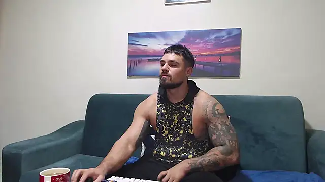 Snapshot of Tiberius_hunk chatting on 12/18/25, 05:56 Tiberius hunk online show from 12/18/25, 05:56