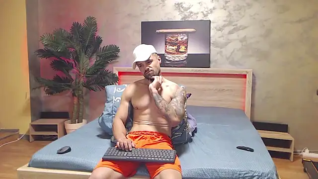 Snapshot of Tiberius_hunk chatting on 06/03/26, 06:58 Tiberius hunk online show from 06/03/26, 06:58