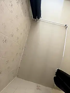 Snapshot of mayteziinhaa chatting on 10/28/25, 01:10 mayteziinhaa online show from 10/28/25, 01:10